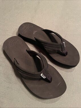 REEF Womens Flip Flop - size 6
